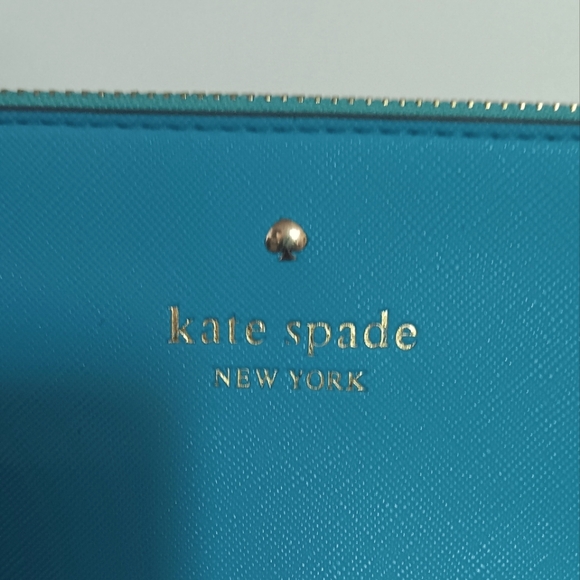 Kate Spade Women's Slim Wristlet Fresh Air Size 8"x4.5" Teal Cow Leather Wallet - Picture 6 of 10